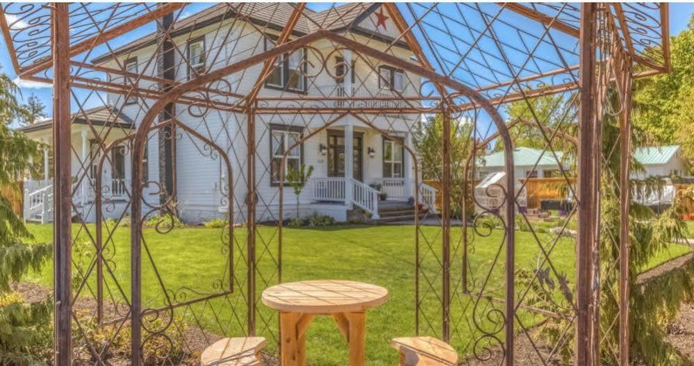 Crooked River Inn Prineville Buitenkant foto